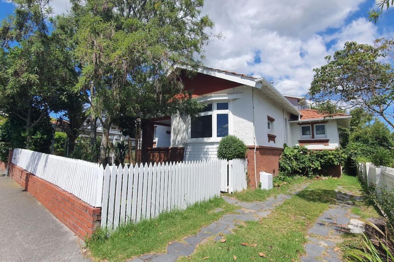 Bright And Modern Oasis In Kingsland Auckland Exterior foto